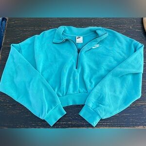 Nike cropped half zip sweatshirt